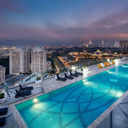 Dorsett Hartamas Kuala Lumpur Otel Dış mekan fotoğraf Infinity pool at the rooftop of the hotel