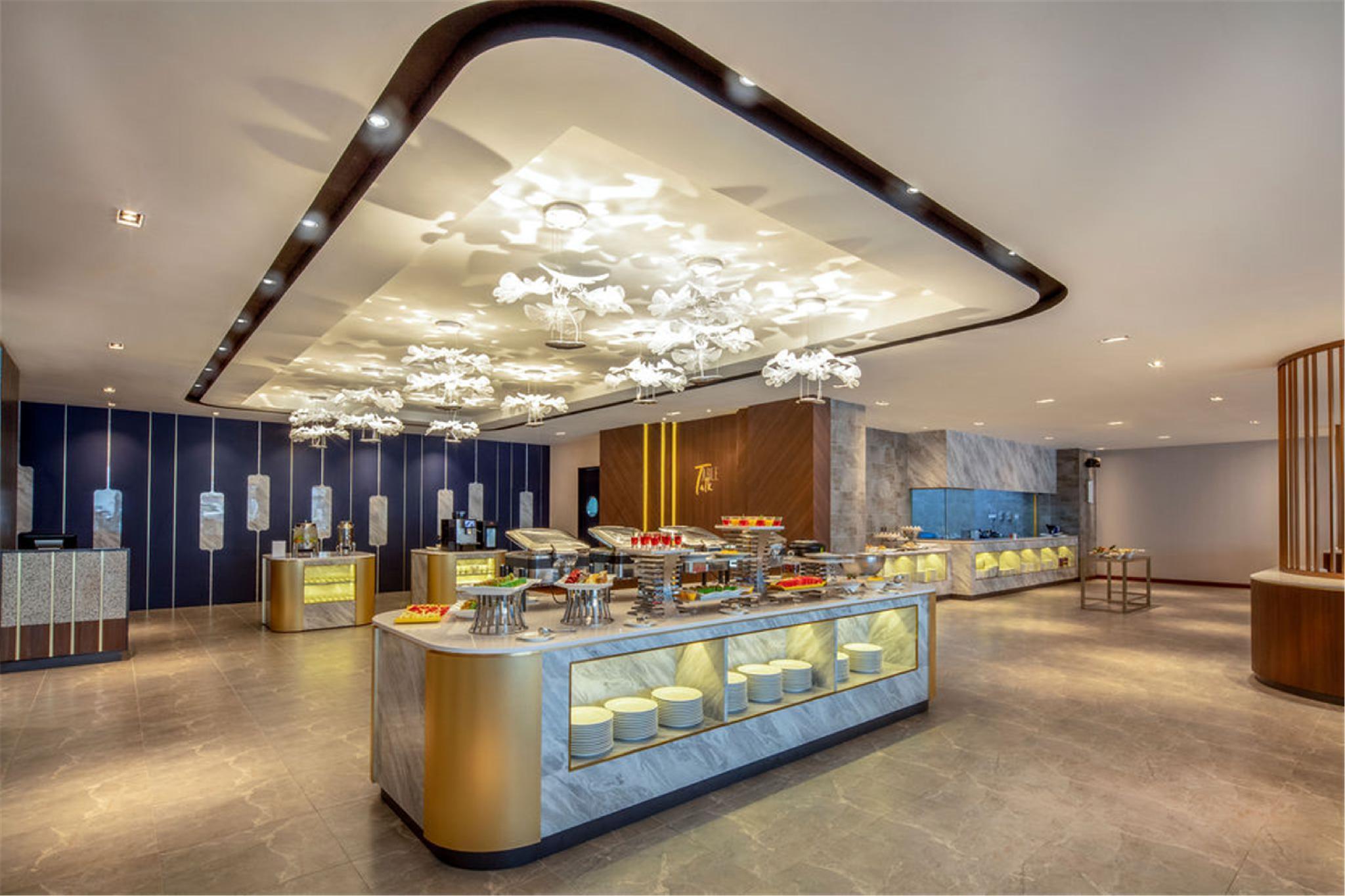 Dorsett Hartamas Kuala Lumpur Otel Dış mekan fotoğraf The Royal Wing Business Lounge at Suvarnabhumi Airport